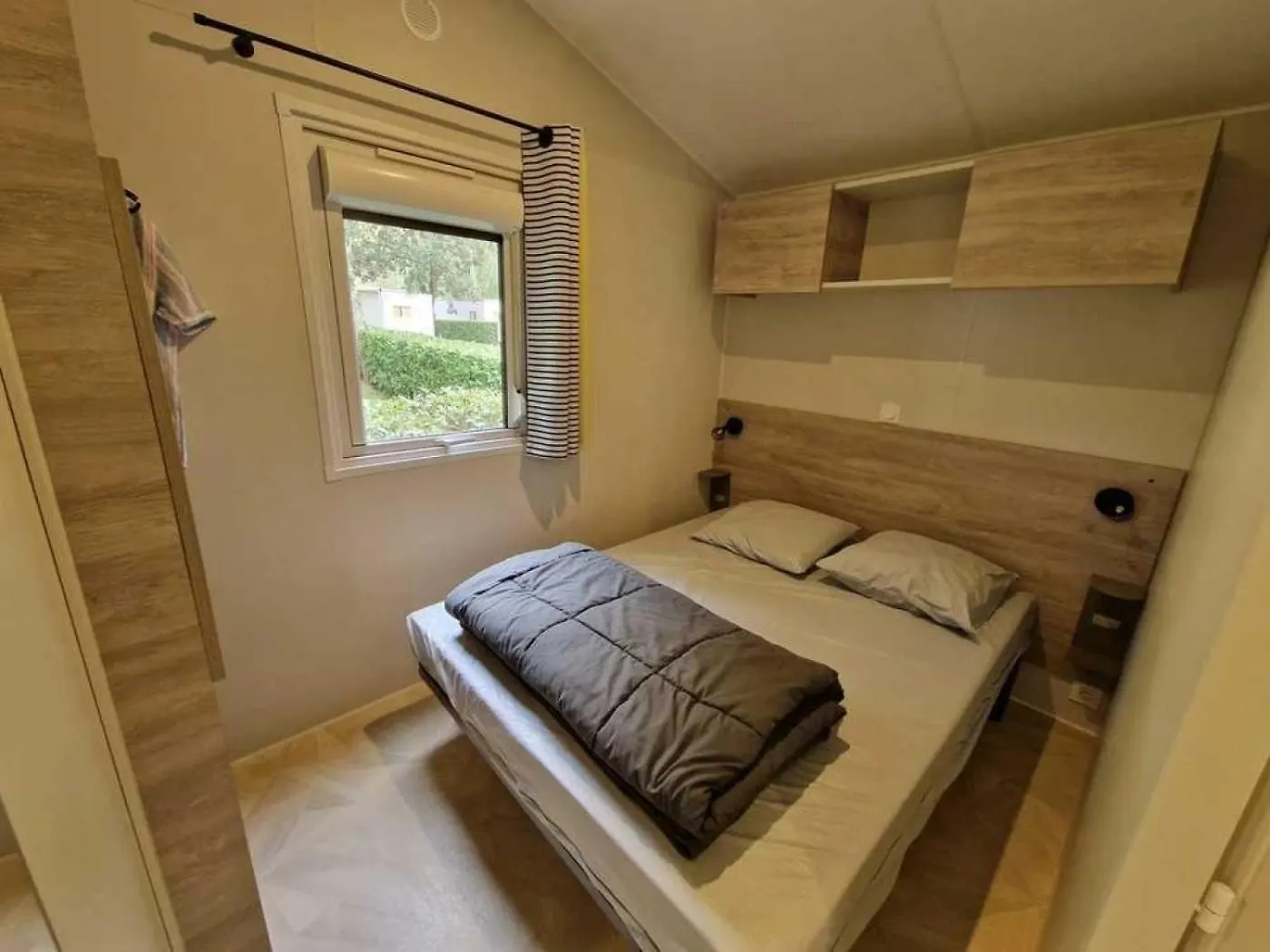 Camping 4 Etoiles - Parc Aquatique - Efah0B Saint-Geniez-dʼOlt 0*,