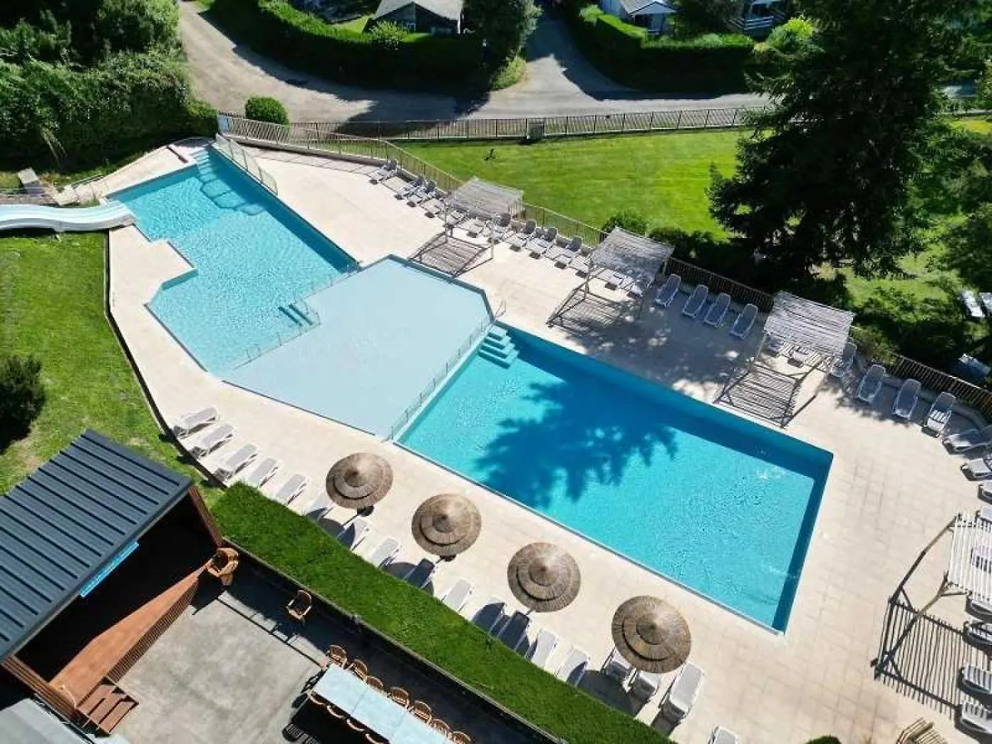 Camping 4 Etoiles - Parc Aquatique - Efah0B Saint-Geniez-dʼOlt Kemping