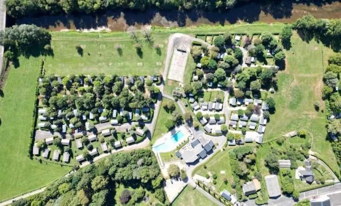 Camping 4 Etoiles - Parc Aquatique - Efah0B Saint-Geniez-d'Olt 0*,  France
