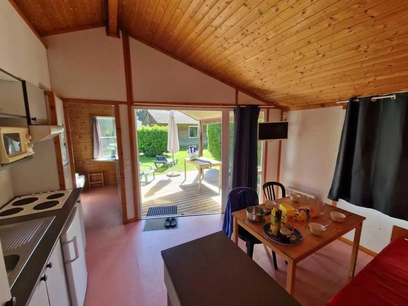 Kemping Camping 4 Etoiles - Parc Aquatique - Efah0B Saint-Geniez-dʼOlt