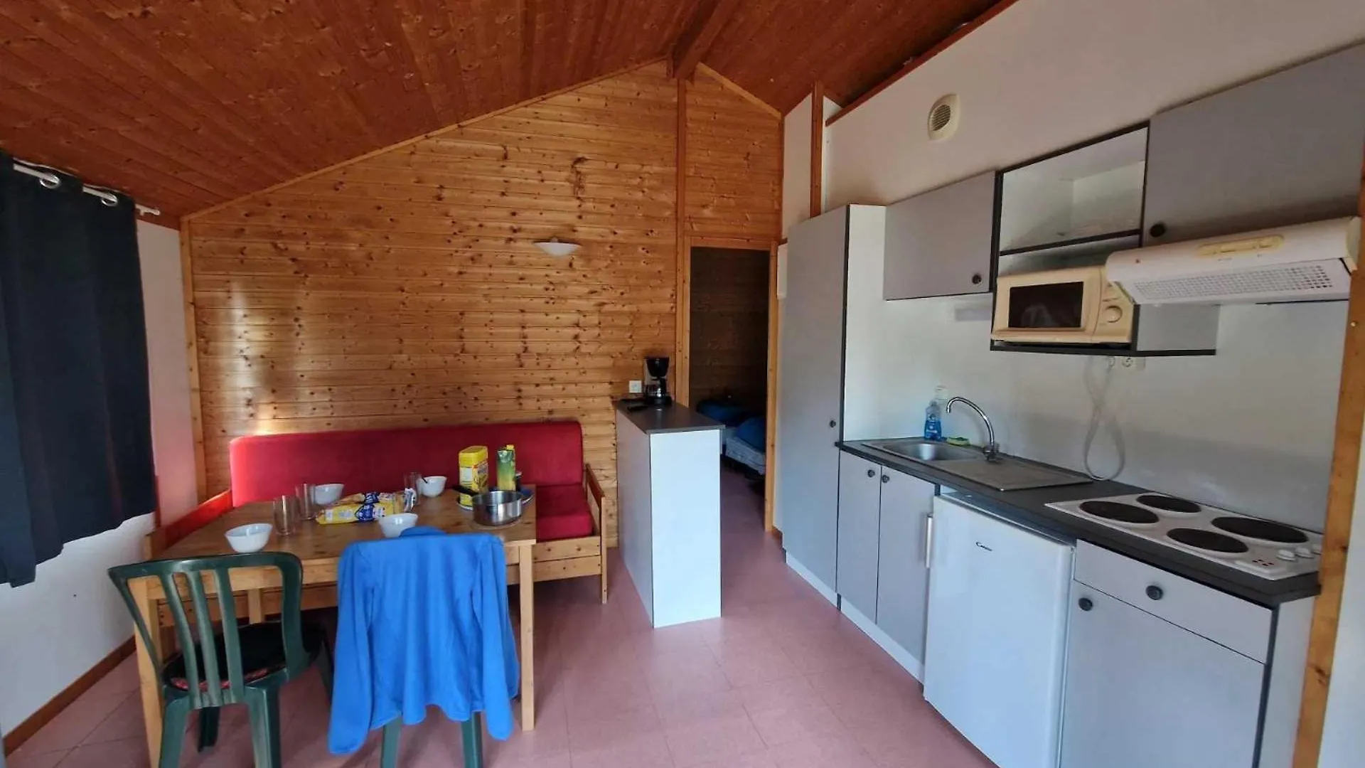 Kemping Camping 4 Etoiles - Parc Aquatique - Efah0B Saint-Geniez-dʼOlt