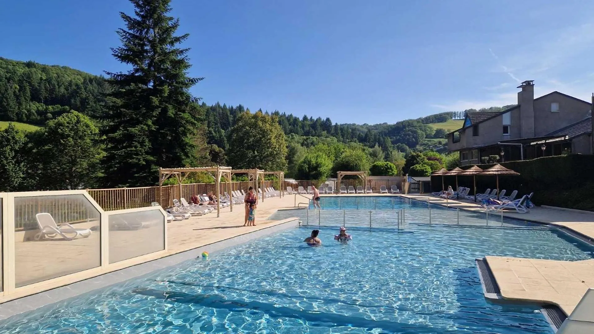 Camping 4 Etoiles - Parc Aquatique - Efah0B Saint-Geniez-dʼOlt Francja