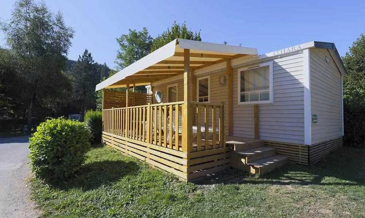 Camping 4 Etoiles - Parc Aquatique - Efah0B Saint-Geniez-dʼOlt Francja