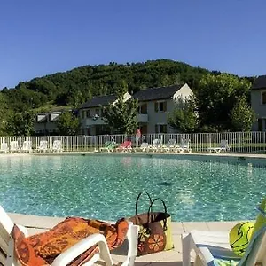 T3 Duplex Village Geolia Geniez D'olt Avec 2 Piscines Chauffée Hébergement de vacances
